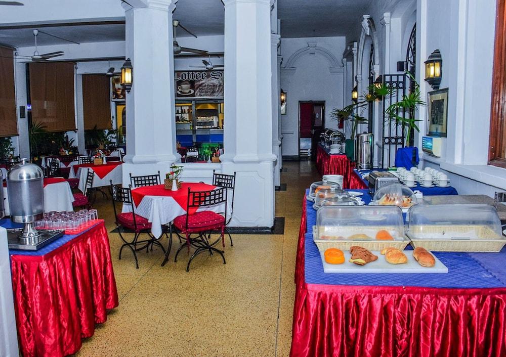 Sentrim Castle Royal Hotel Mombasa Eksteriør billede