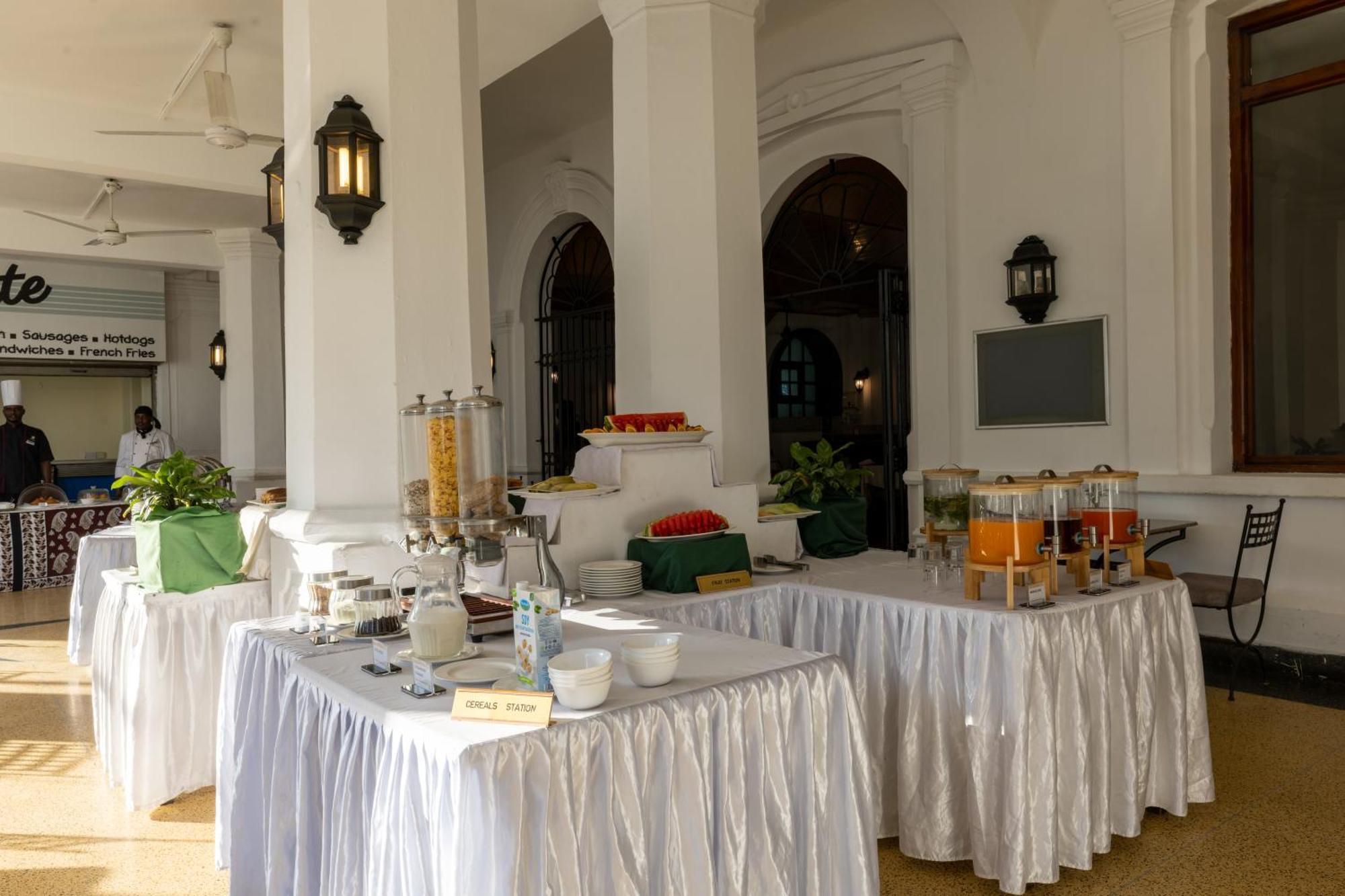 Sentrim Castle Royal Hotel Mombasa Eksteriør billede